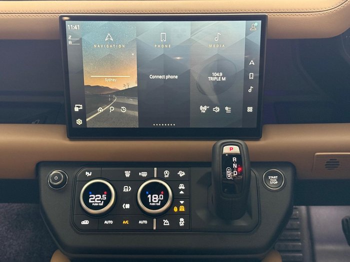 2025 Land Rover Defender 110 D350 X-Dynamic SE