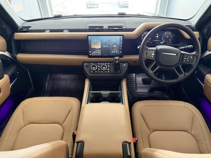 2025 Land Rover Defender 110 D350 X-Dynamic SE