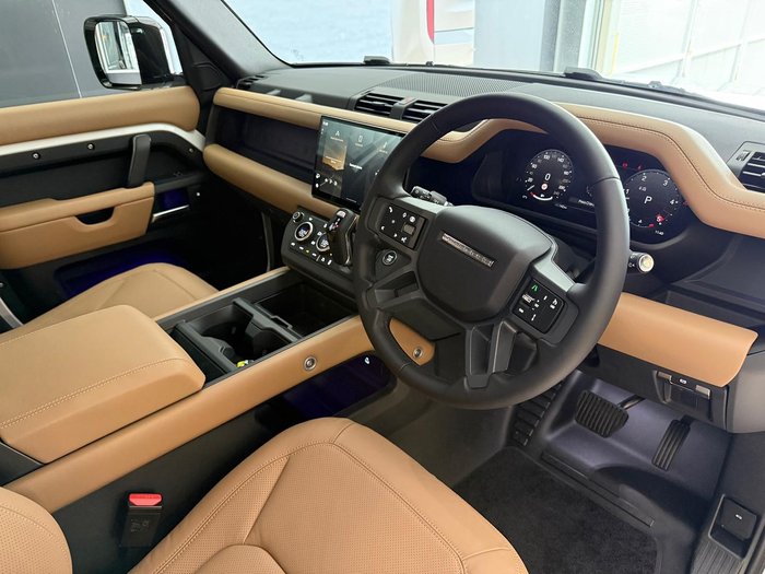 2025 Land Rover Defender 110 D350 X-Dynamic SE