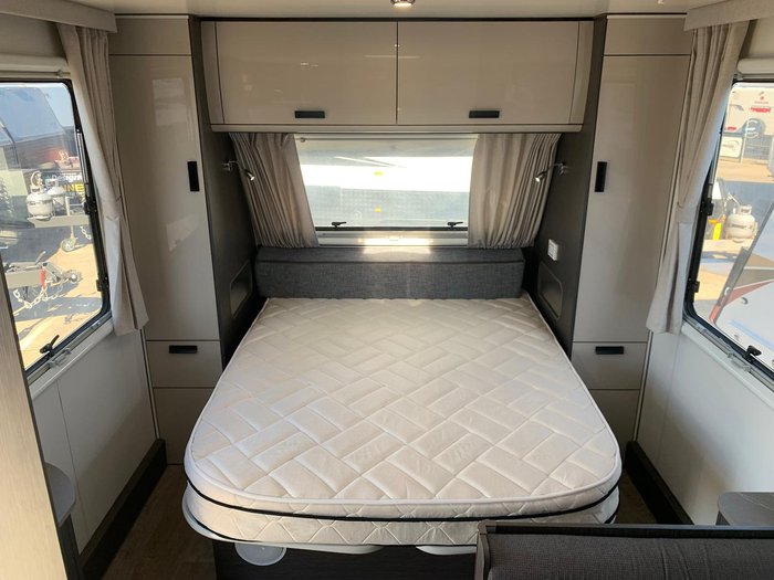 2022 Jayco Journey 22.68-1