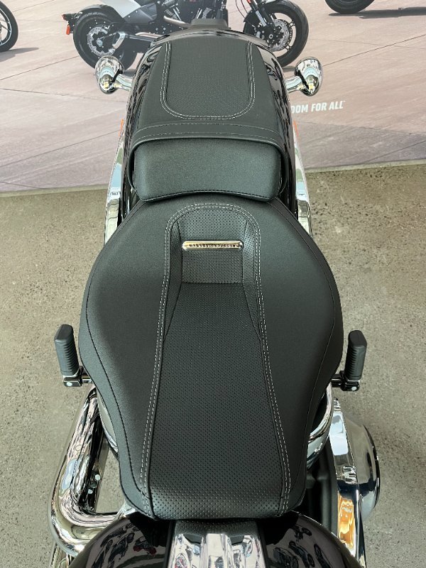 2025 Harley-davidson FXBR BREAKOUT (117) Vivid Black