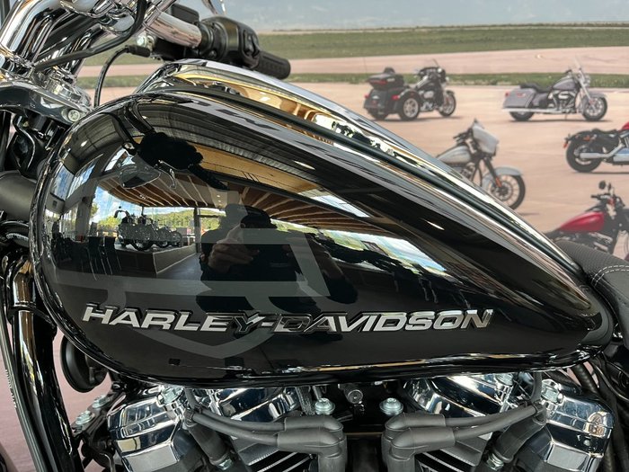 2025 Harley-davidson FXBR BREAKOUT (117) Vivid Black