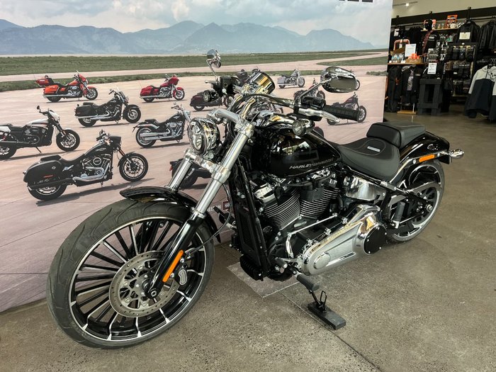 2025 Harley-davidson FXBR BREAKOUT (117) Vivid Black