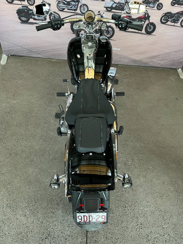 2025 Harley-davidson FXBR BREAKOUT (117) Vivid Black
