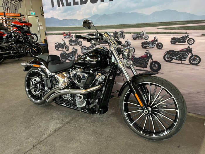 2025 Harley-davidson FXBR BREAKOUT (117) Vivid Black