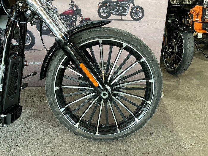 2025 Harley-davidson FXBR BREAKOUT (117) Vivid Black