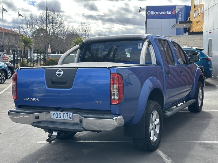 2013 Nissan Navara ST