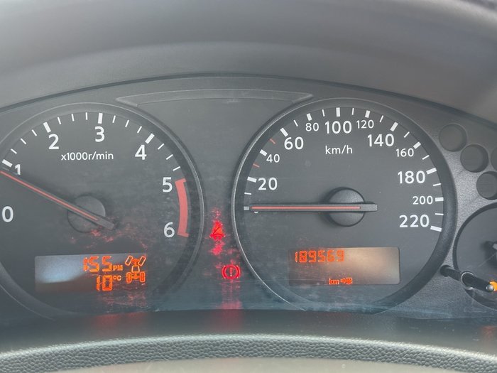 2013 Nissan Navara ST