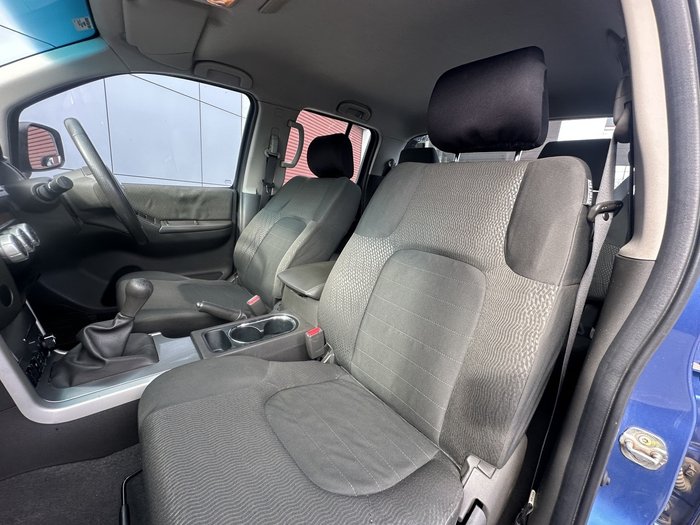 2013 Nissan Navara ST