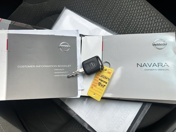 2013 Nissan Navara ST