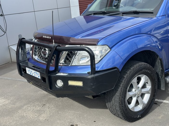2013 Nissan Navara ST