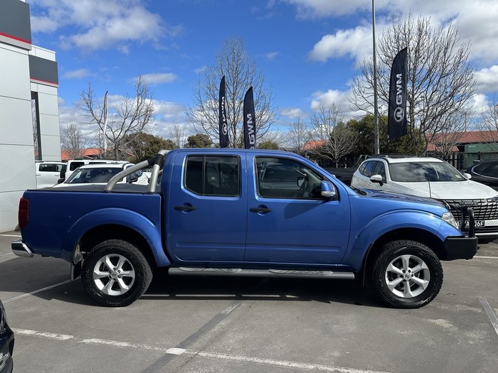 2013 Nissan Navara ST