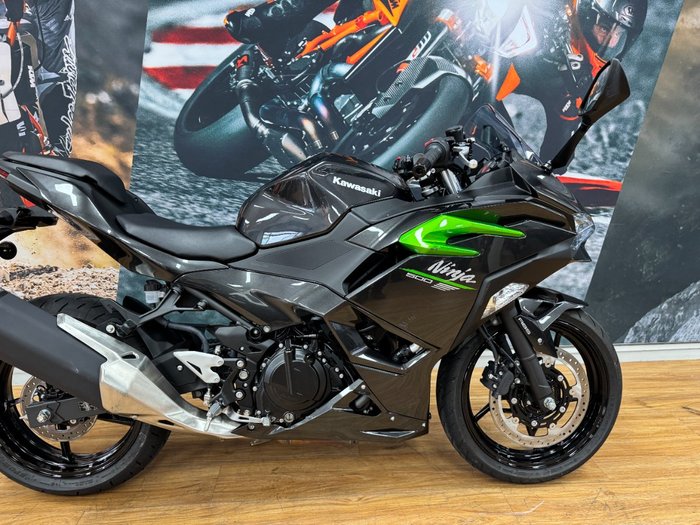 2025 Kawasaki NINJA 500 GREY