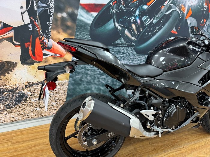 2025 Kawasaki NINJA 500 GREY