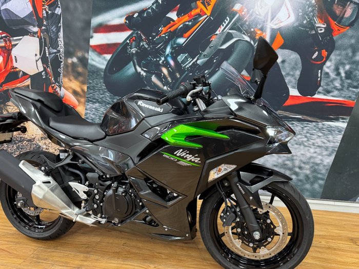 2025 Kawasaki NINJA 500 GREY