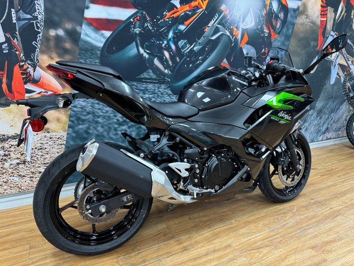 2025 Kawasaki NINJA 500 GREY