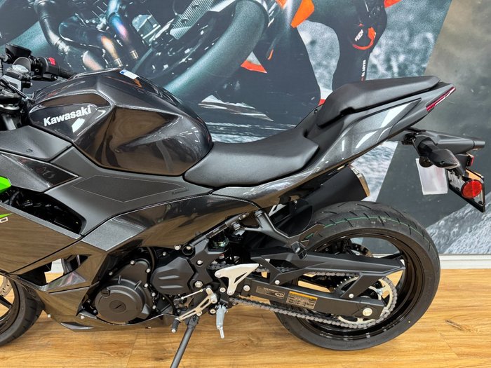 2025 Kawasaki NINJA 500 GREY
