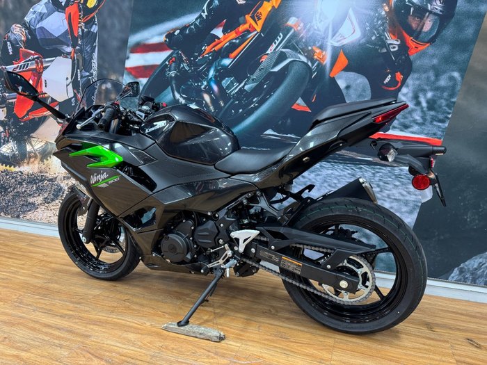 2025 Kawasaki NINJA 500 GREY