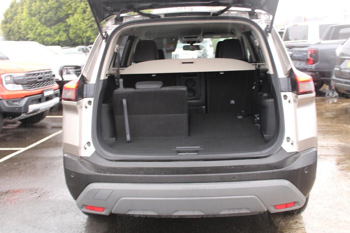 2024 Nissan X-TRAIL ST-L