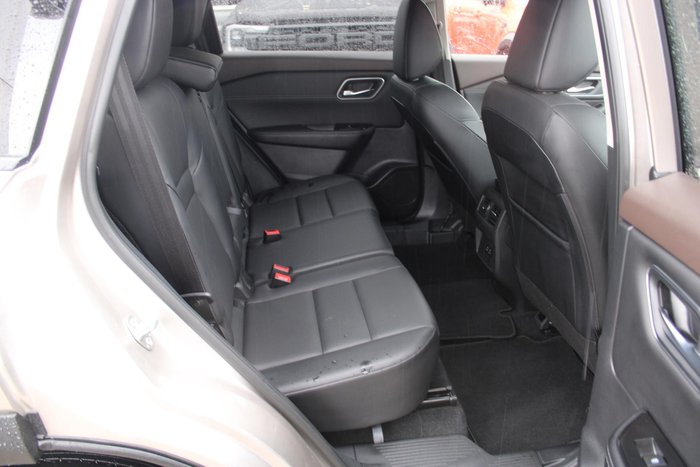 2024 Nissan X-TRAIL ST-L