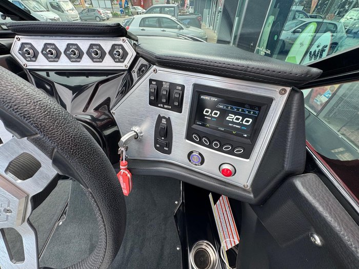 2019 MasterCraft NXT20