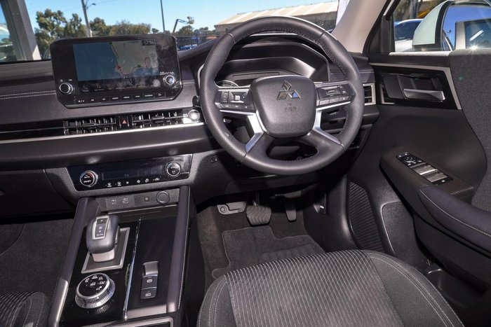 2024 Mitsubishi Outlander LS ZM MY24 White
