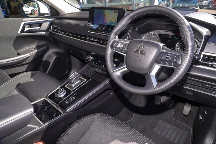 2024 Mitsubishi Outlander LS ZM MY24 White
