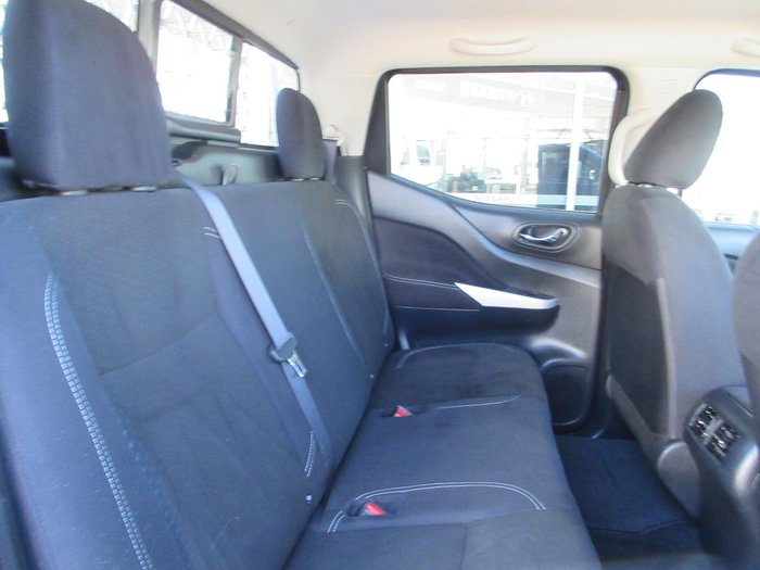 2018 Nissan Navara ST-X