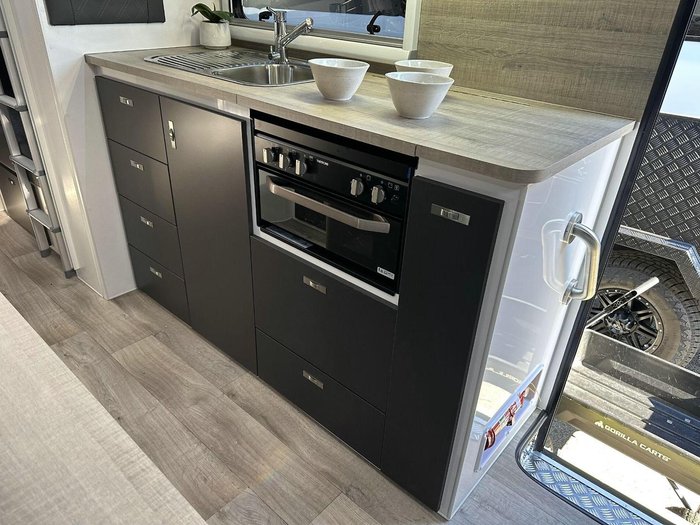 2025 Essential Caravans Ranger F1-2 19'