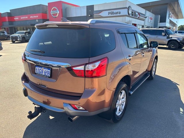 2015 ISUZU MU-X