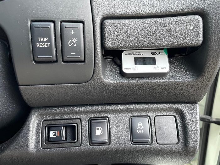 2020 Nissan Navara N-TREK D23 Series 4 4X4 Dual Range White Diamond