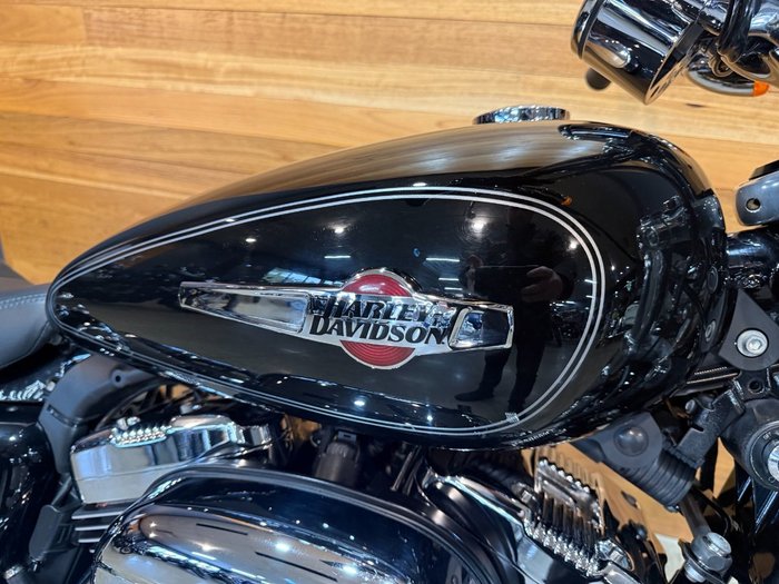 2011 Harley-davidson XL1200C 1200 CUSTOM BLACK