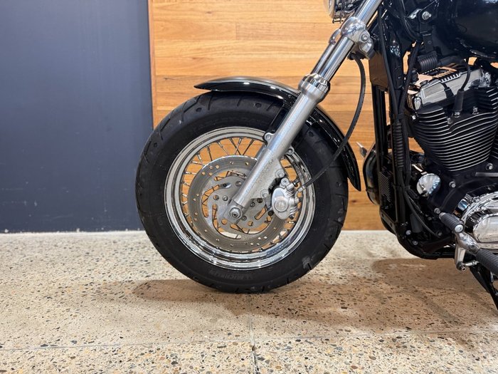2011 Harley-davidson XL1200C 1200 CUSTOM BLACK