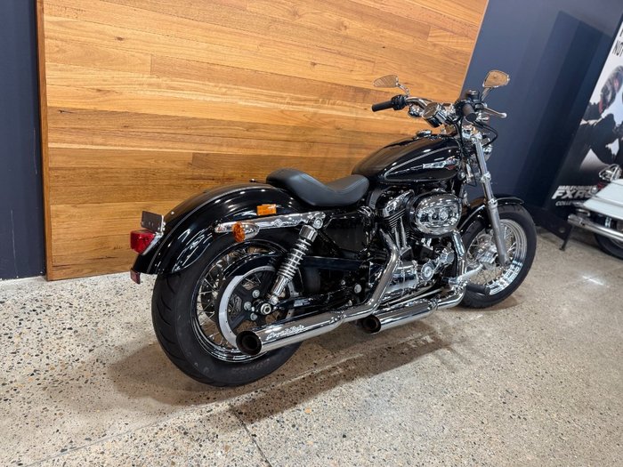 2011 Harley-davidson XL1200C 1200 CUSTOM BLACK