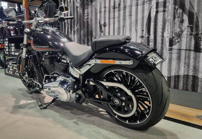 2024 Harley-davidson FXBR BREAKOUT (117) Vivid Black