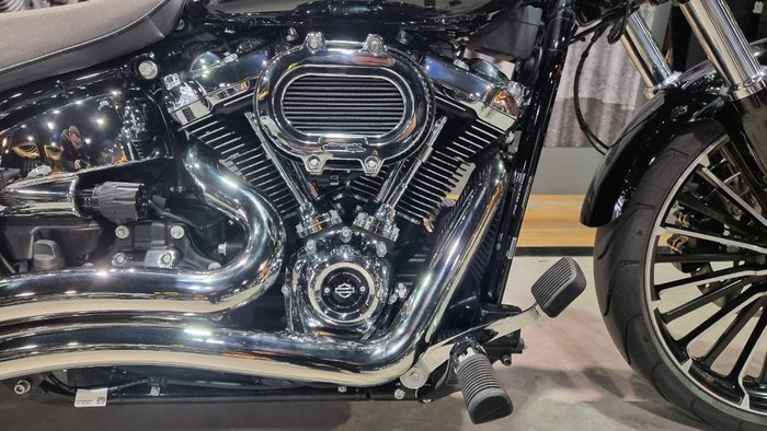 2024 Harley-davidson FXBR BREAKOUT (117) Vivid Black