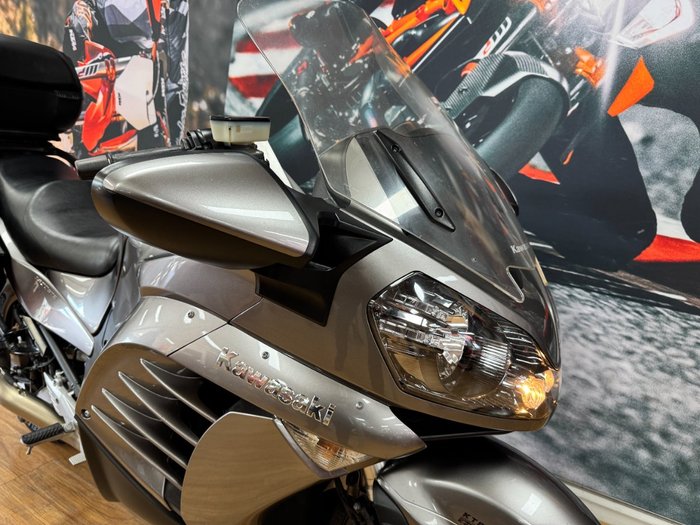 2014 Kawasaki 1400 GTR ABS (K-ACT) MAGNESIUM GREY