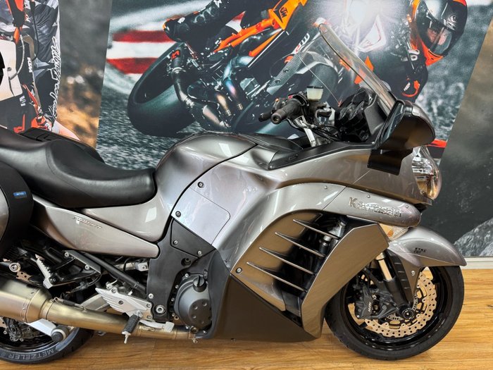 2014 Kawasaki 1400 GTR ABS (K-ACT) MAGNESIUM GREY