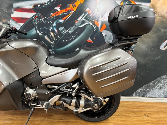 2014 Kawasaki 1400 GTR ABS (K-ACT) MAGNESIUM GREY