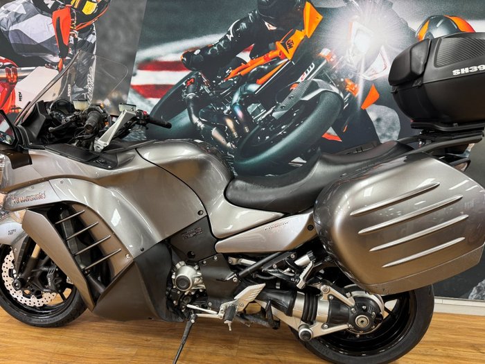 2014 Kawasaki 1400 GTR ABS (K-ACT) MAGNESIUM GREY