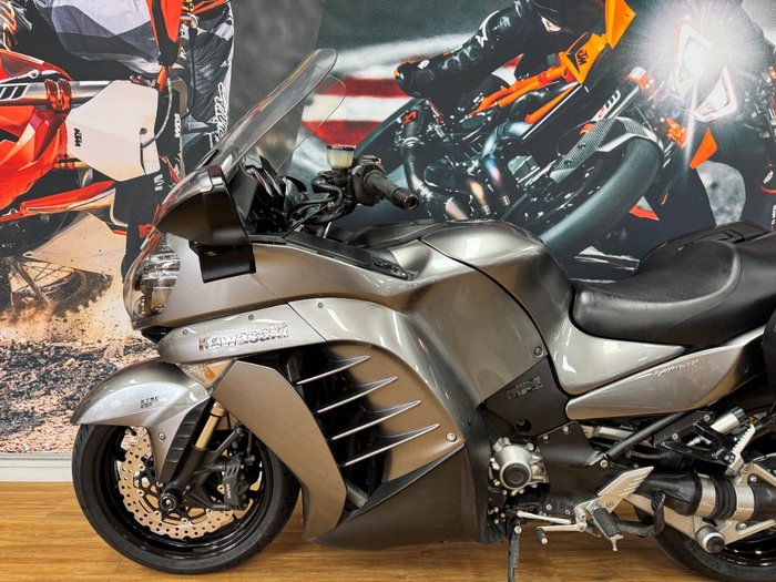 2014 Kawasaki 1400 GTR ABS (K-ACT) MAGNESIUM GREY