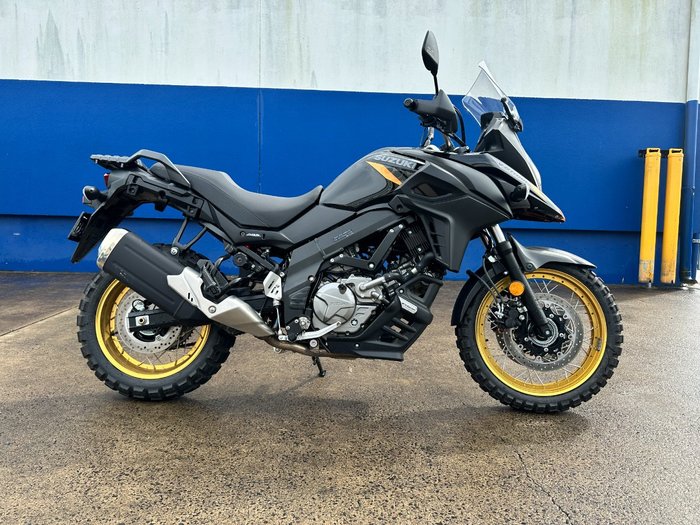 2024 Suzuki V-STROM 650XT (DL650XA) Black/ GOLD