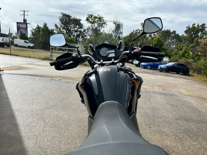 2024 Suzuki V-STROM 650XT (DL650XA) Black/ GOLD