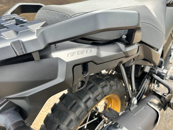 2024 Suzuki V-STROM 650XT (DL650XA) Black/ GOLD