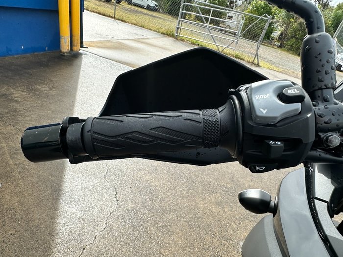 2024 Suzuki V-STROM 650XT (DL650XA) Black/ GOLD