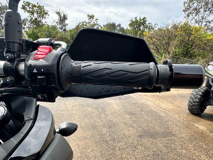 2024 Suzuki V-STROM 650XT (DL650XA) Black/ GOLD