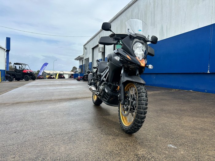 2024 Suzuki V-STROM 650XT (DL650XA) Black/ GOLD