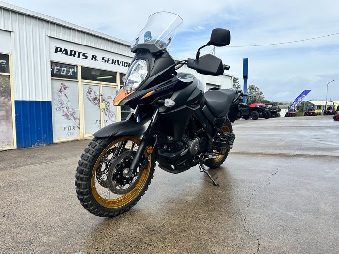 2024 Suzuki V-STROM 650XT (DL650XA) Black/ GOLD