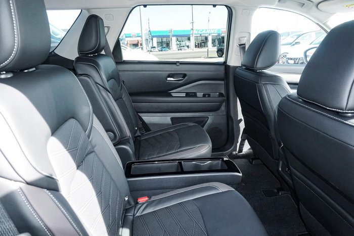2024 Nissan Pathfinder Ti-L