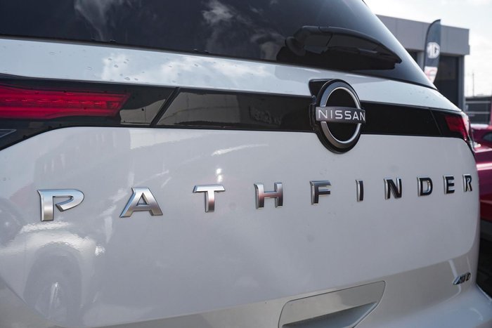 2024 Nissan Pathfinder Ti-L
